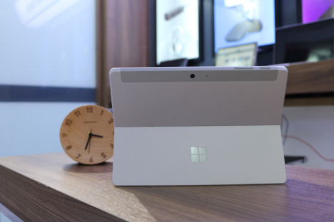 Surface Go (4415Y/8GB/128GB) + Type Cover 4